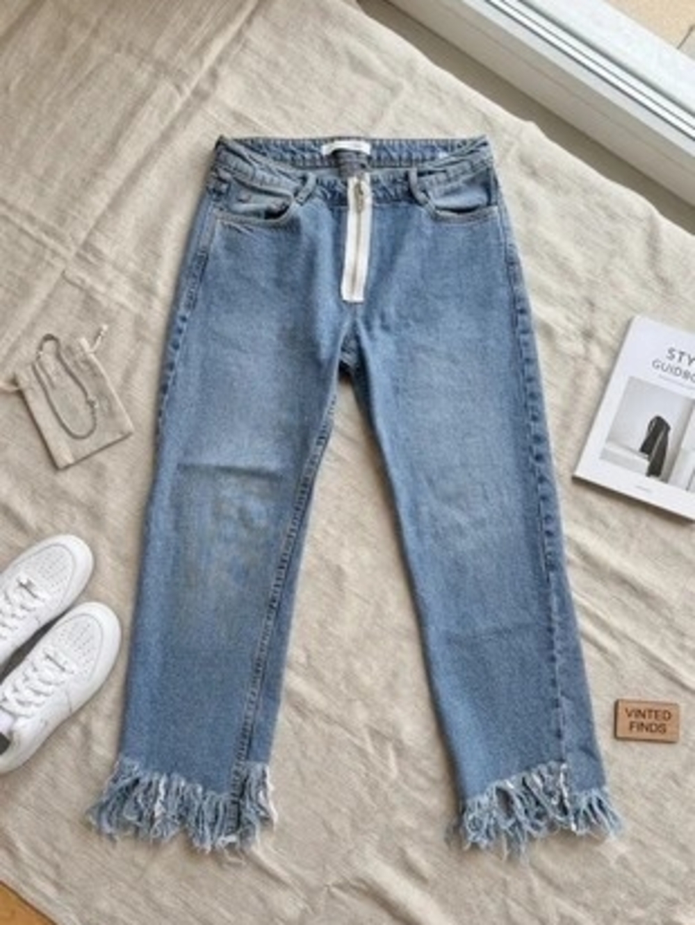 Zara Light Blue Frayed-Hem Cropped Jeans